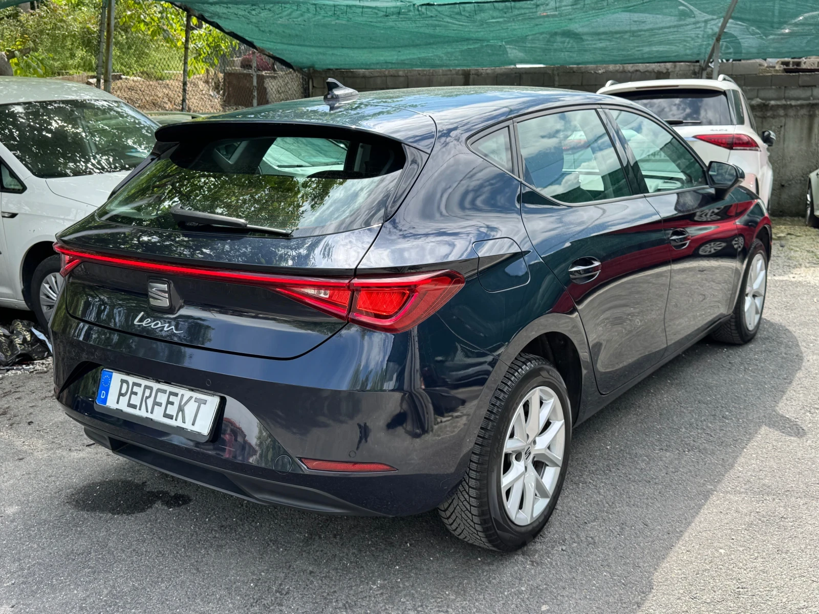 Seat Leon 2.0TDI* DSG* Style, снимка 4 - Автомобили и джипове - 54633692