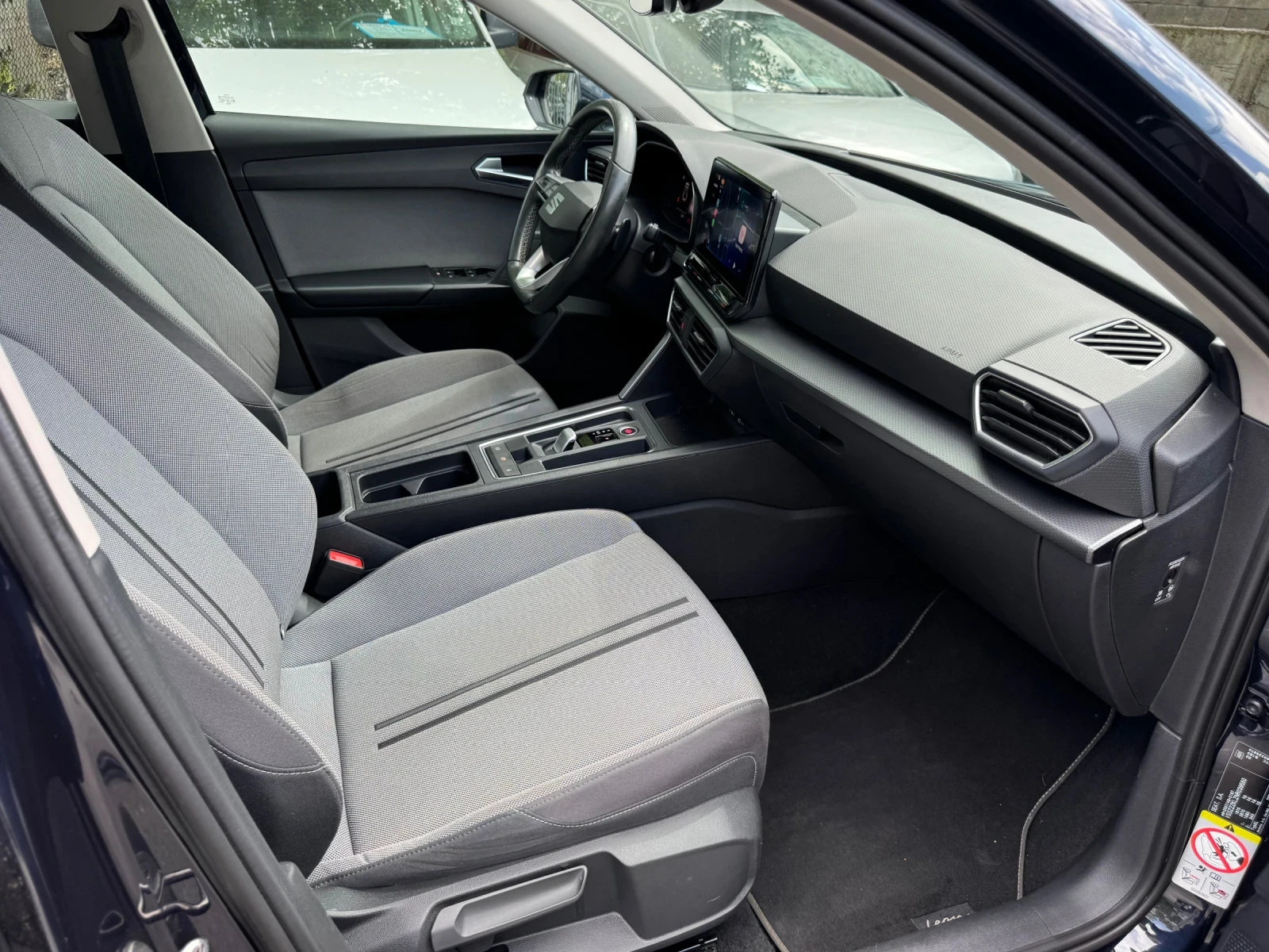 Seat Leon 2.0TDI* DSG* Style, снимка 13 - Автомобили и джипове - 54633692