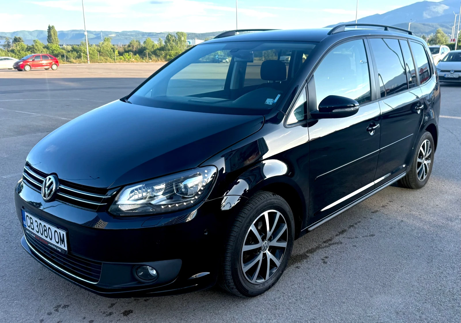 VW Touran 1.6 TDi 6ck Фейслифт LED фарове 