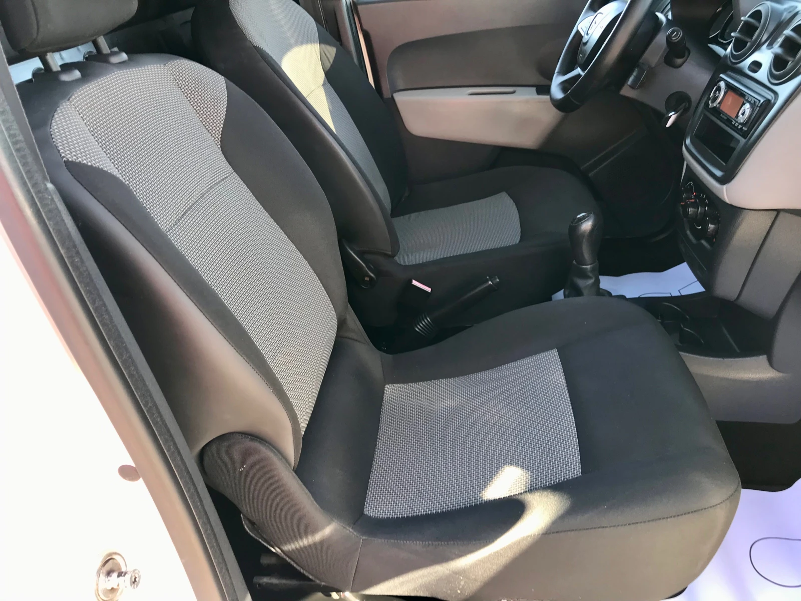 Dacia Dokker 1.5dci-75kc. 2015g., снимка 9 - Автомобили и джипове - 55595644