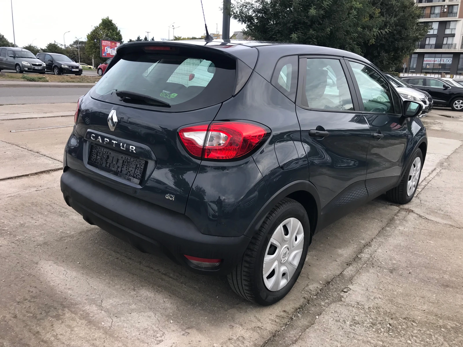 Renault Captur 1.5dci-110kc.-2014g, снимка 7 - Автомобили и джипове - 55595644