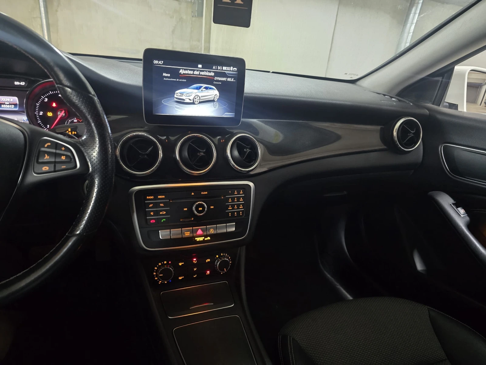 Mercedes-Benz CLA 180 Shooting Brake, снимка 13 - Автомобили и джипове - 55651066