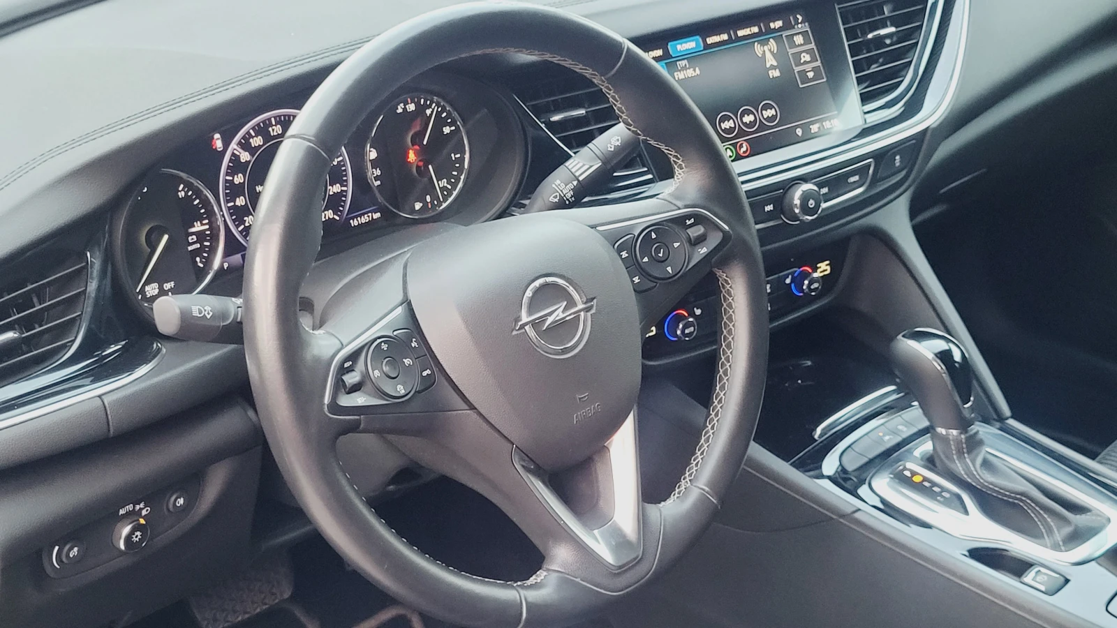 Opel Insignia Grand sport-161xkm-Germany-Топ състояние, снимка 8 - Автомобили и джипове - 55698129