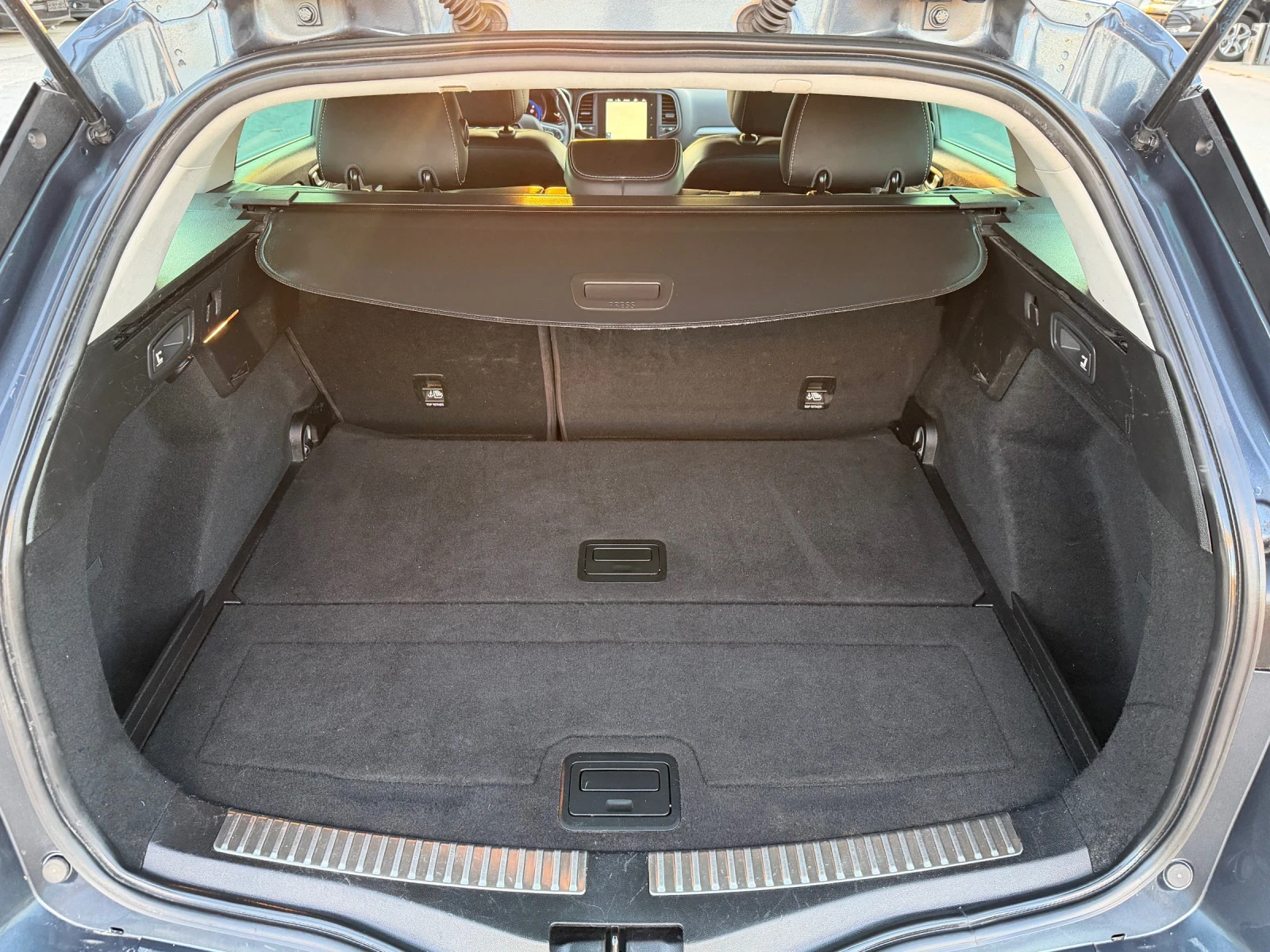 Renault Megane 1.5DCI АВТОМАТ ИТАЛИЯ, снимка 10 - Автомобили и джипове - 55732363