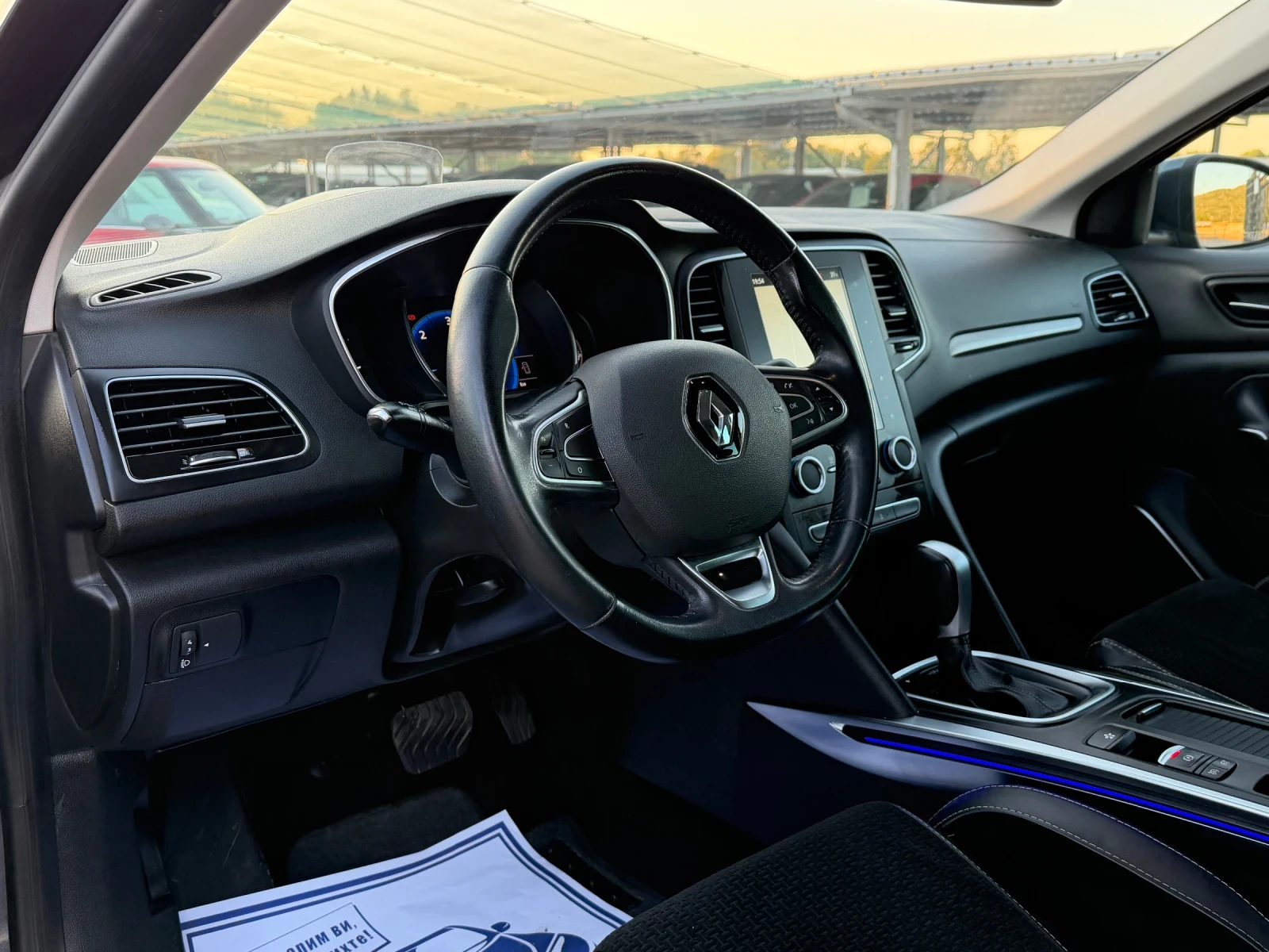 Renault Megane 1.5DCI АВТОМАТ ИТАЛИЯ, снимка 6 - Автомобили и джипове - 55732363