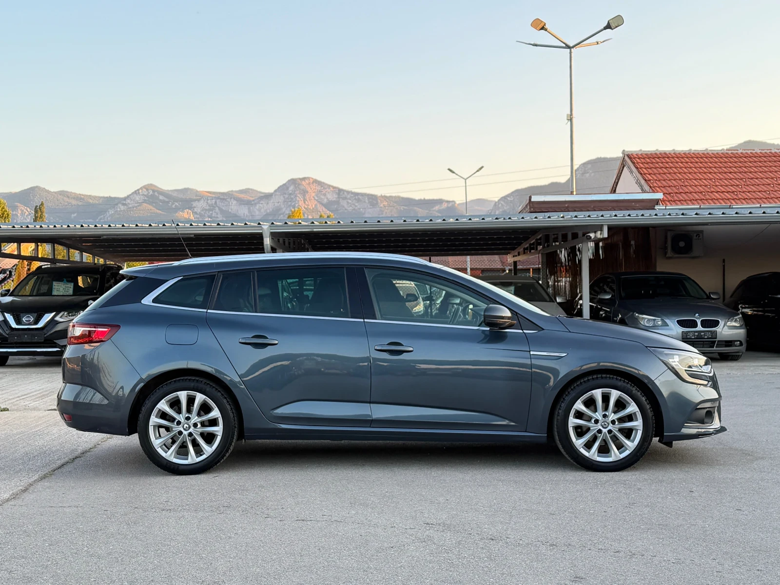 Renault Megane 1.5DCI АВТОМАТ ИТАЛИЯ, снимка 5 - Автомобили и джипове - 55732363