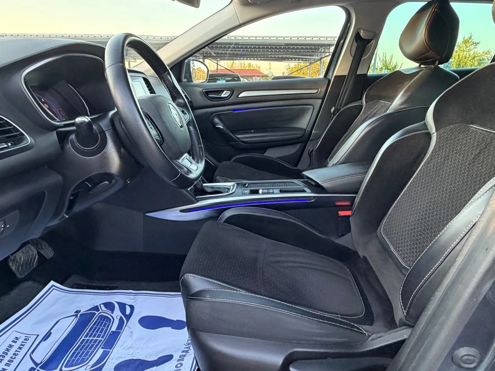 Renault Megane 1.5DCI АВТОМАТ ИТАЛИЯ, снимка 8 - Автомобили и джипове - 55732363