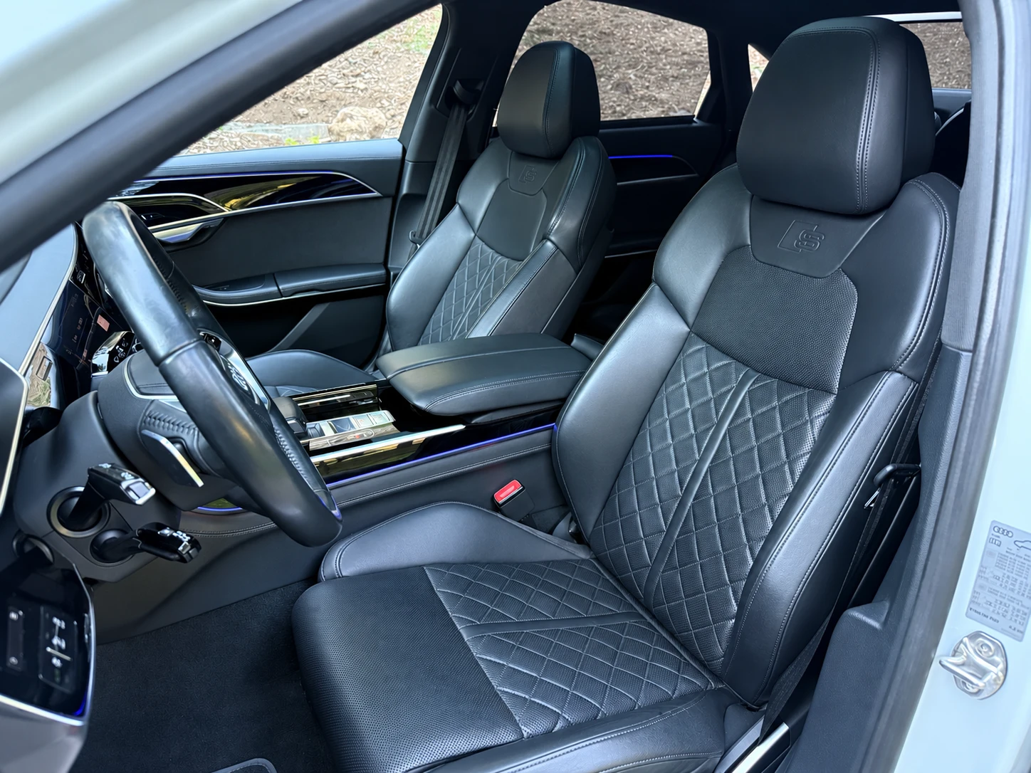Audi A8 5.0TDI* MATRIX* S-LINE* B&O* PANO* ВАКУМ* ОБДУХВАН, снимка 9 - Автомобили и джипове - 56120816