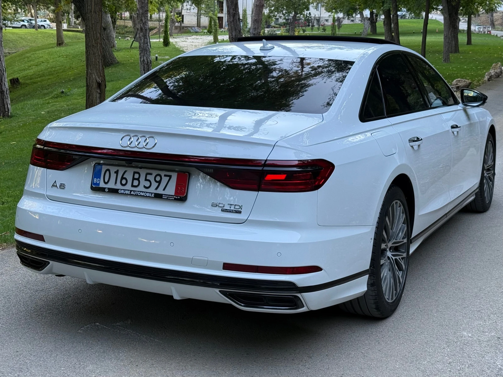 Audi A8 5.0TDI* MATRIX* S-LINE* B&O* PANO* ВАКУМ* ОБДУХВАН, снимка 4 - Автомобили и джипове - 56120816