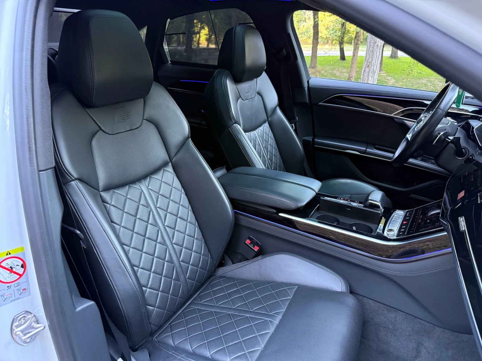 Audi A8 5.0TDI* MATRIX* S-LINE* B&O* PANO* ВАКУМ* ОБДУХВАН, снимка 10 - Автомобили и джипове - 56120816
