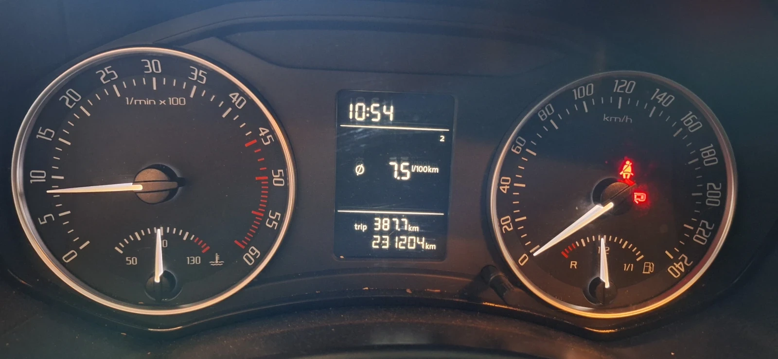 Skoda Octavia 1.9TDI, снимка 9 - Автомобили и джипове - 56124384