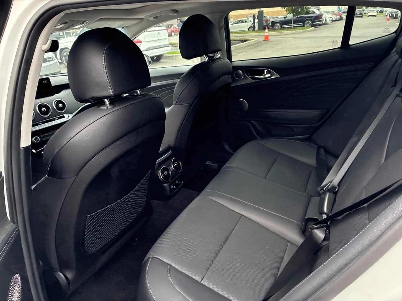 Kia Stinger * AWD * CARFAX *  | Mobile.bg � ����������� 12