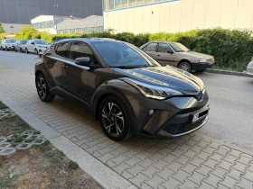 Toyota C-HR 1.8Hybrid e-CVT Club- в Гаранция, снимка 2
