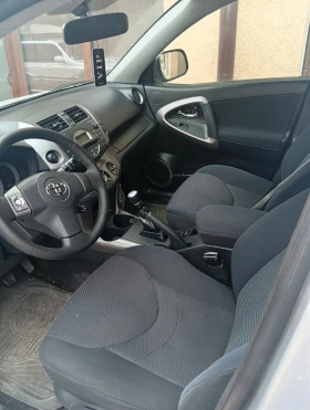 Toyota Rav4 2.2D4D, снимка 9