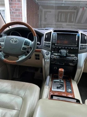 Toyota Land cruiser 5.7-V8, снимка 12