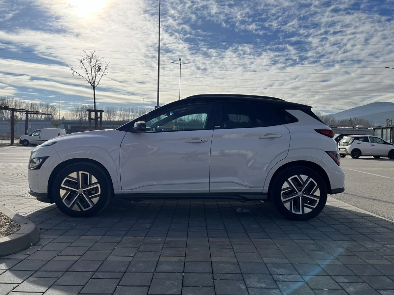 Hyundai Kona 64 kWh Facelift Термопомпа Гаранционен, снимка 2 - Автомобили и джипове - 48110046