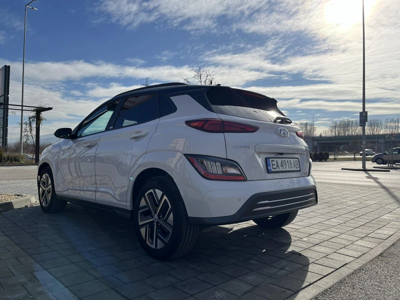 Hyundai Kona 64 kWh Facelift Термопомпа Гаранционен, снимка 3 - Автомобили и джипове - 48110046