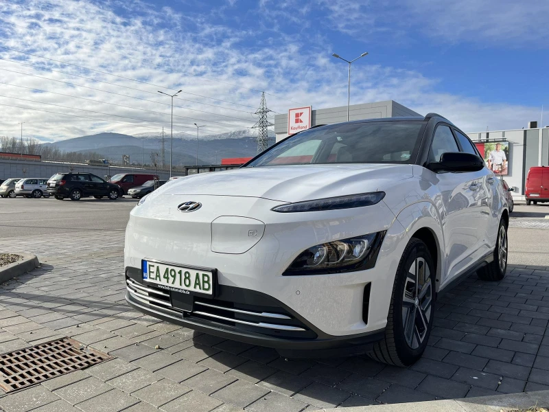 Hyundai Kona 64 kWh Facelift Термопомпа Гаранционен, снимка 1 - Автомобили и джипове - 48110046