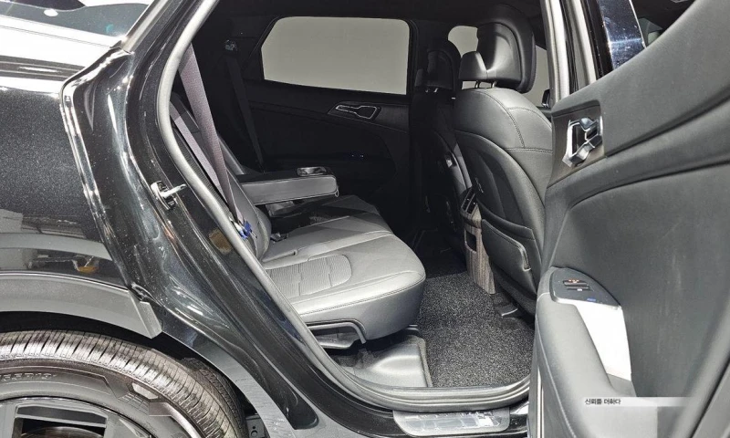 Kia Sportage Gasoline 1.6 Turbo 2WD Signature X Line, снимка 12 - Автомобили и джипове - 51993046