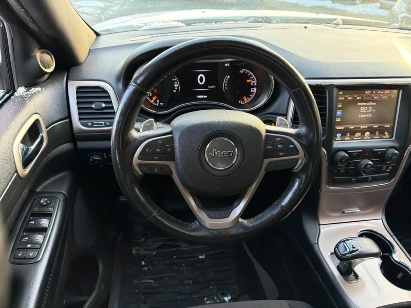 Jeep Grand cherokee * Laredo * CARFAX * ЦЕНА ДО БГ, снимка 7 - Автомобили и джипове - 52989160