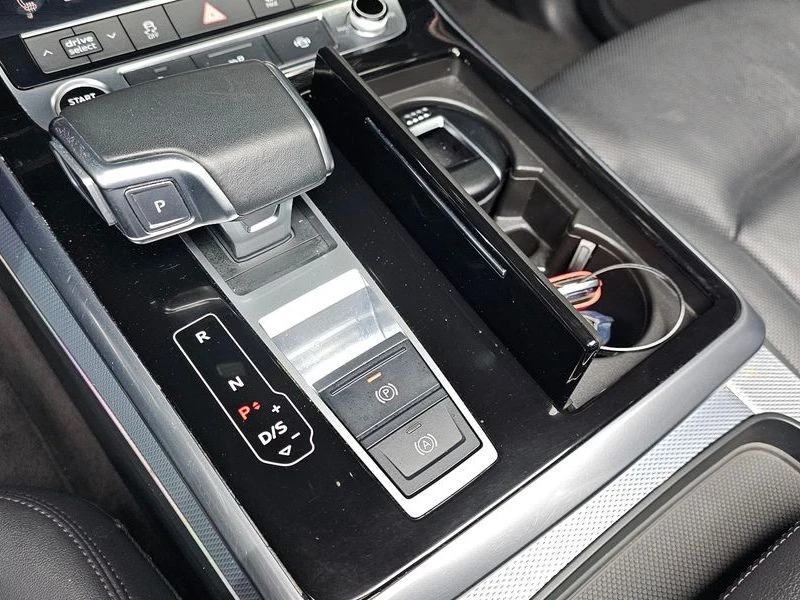 Audi Q7 45 TDI Quattro| 230к.с.| ВКЛ.ТЕХНОТЕСТ, снимка 9 - Автомобили и джипове - 55099867