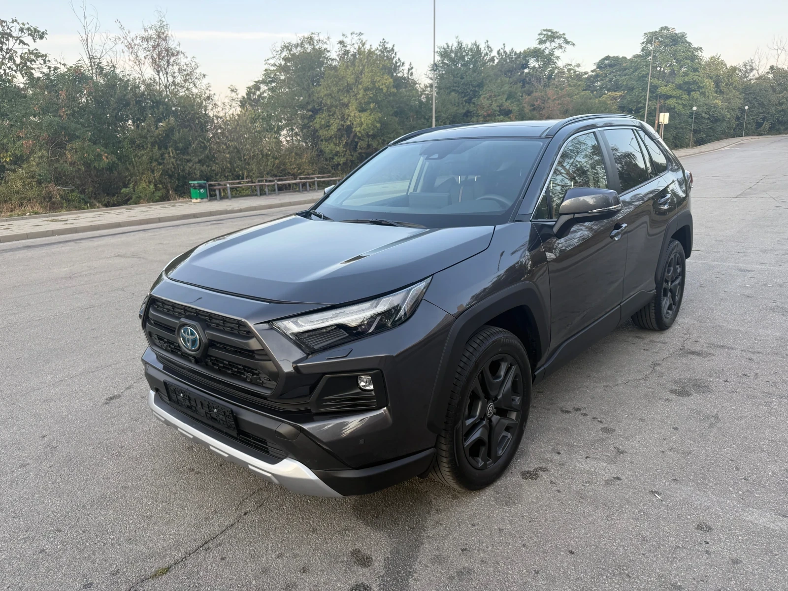 Toyota Rav4 2.5 Hybrid AWD ADVENTURE - изображение 2