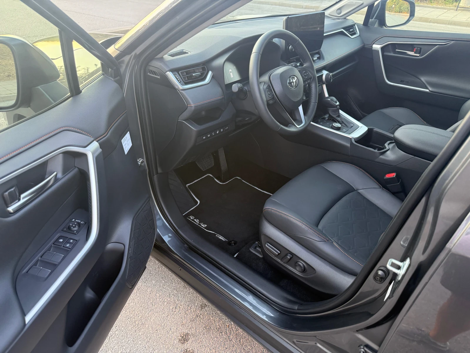 Toyota Rav4 2.5 Hybrid AWD ADVENTURE - изображение 5