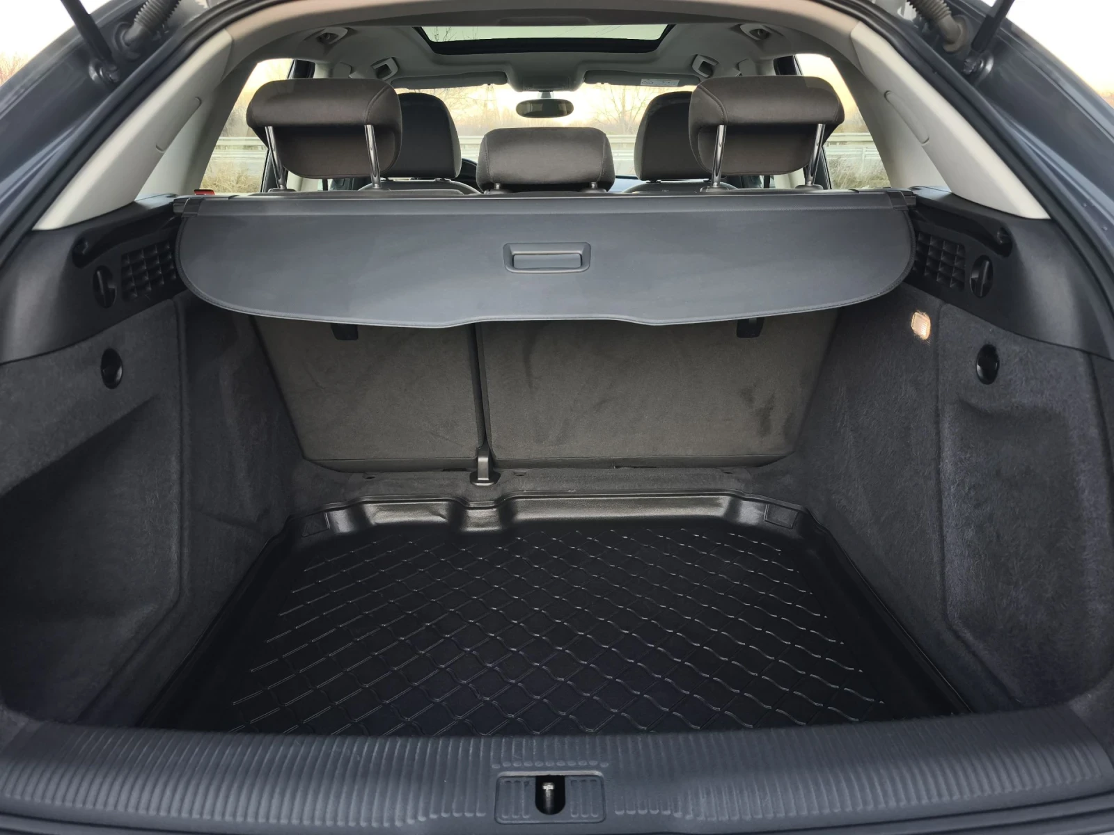 Audi Q3 2.0TDI 4X4 FULL LED SPORT FULL SERVICE NEW | Mobile.bg � ����������� 12