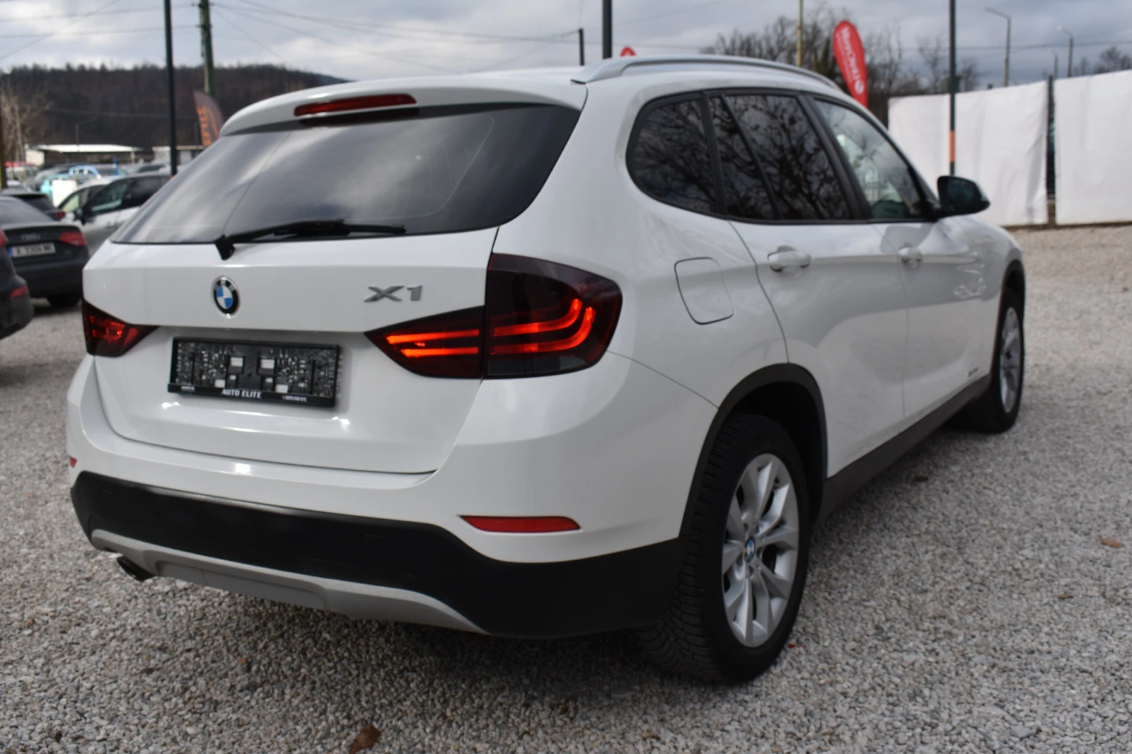BMW X1 2.0D= SDrive= FACELIFT= NAVI= CARPLAY= НОВО! - изображение 5
