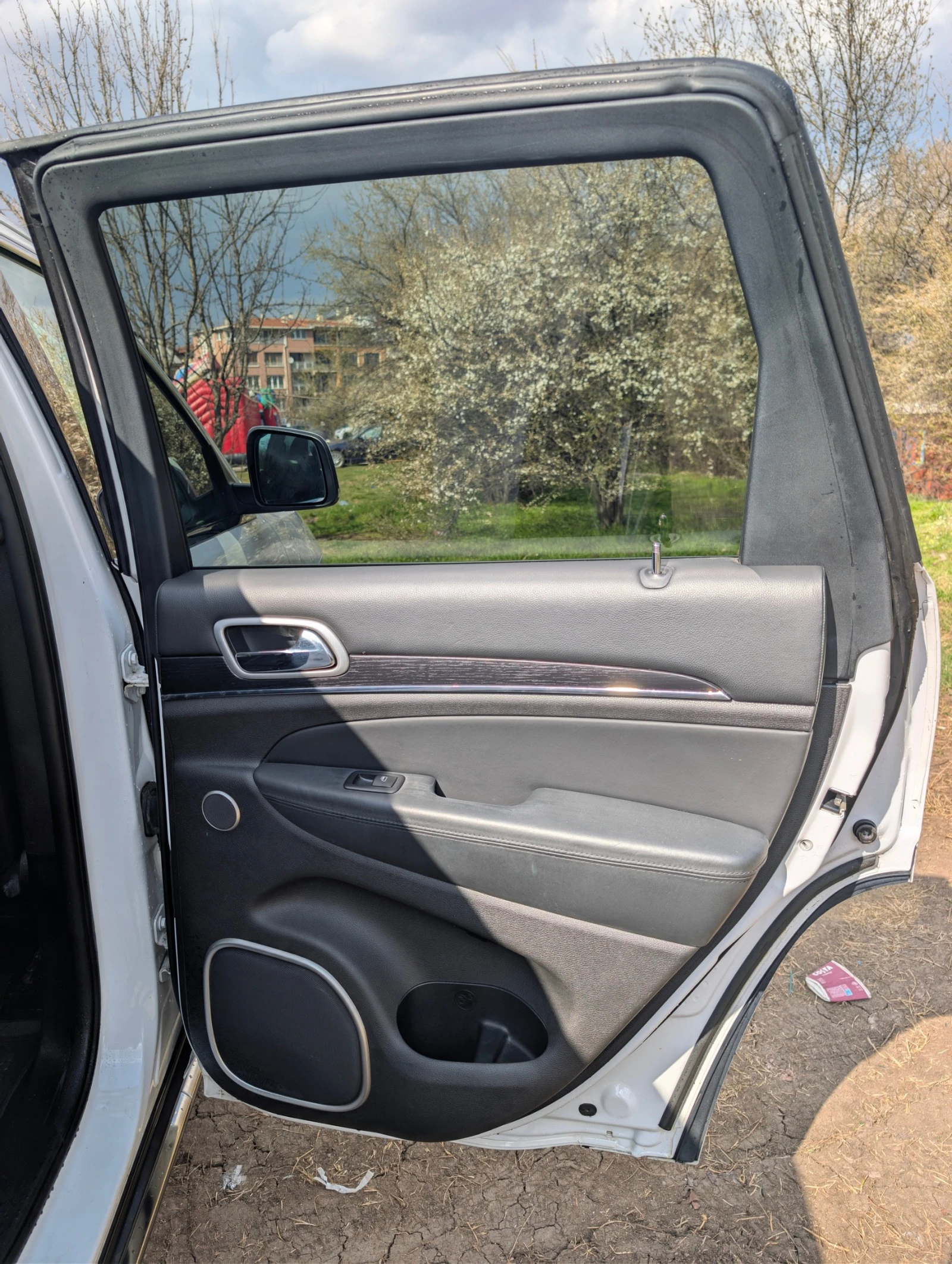 Jeep Grand cherokee SUMMIT, снимка 12 - Автомобили и джипове - 53976530