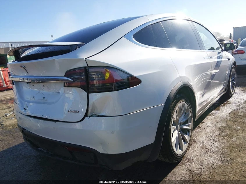 Tesla Model X 100D/75D/90D, снимка 4 - Автомобили и джипове - 54906913