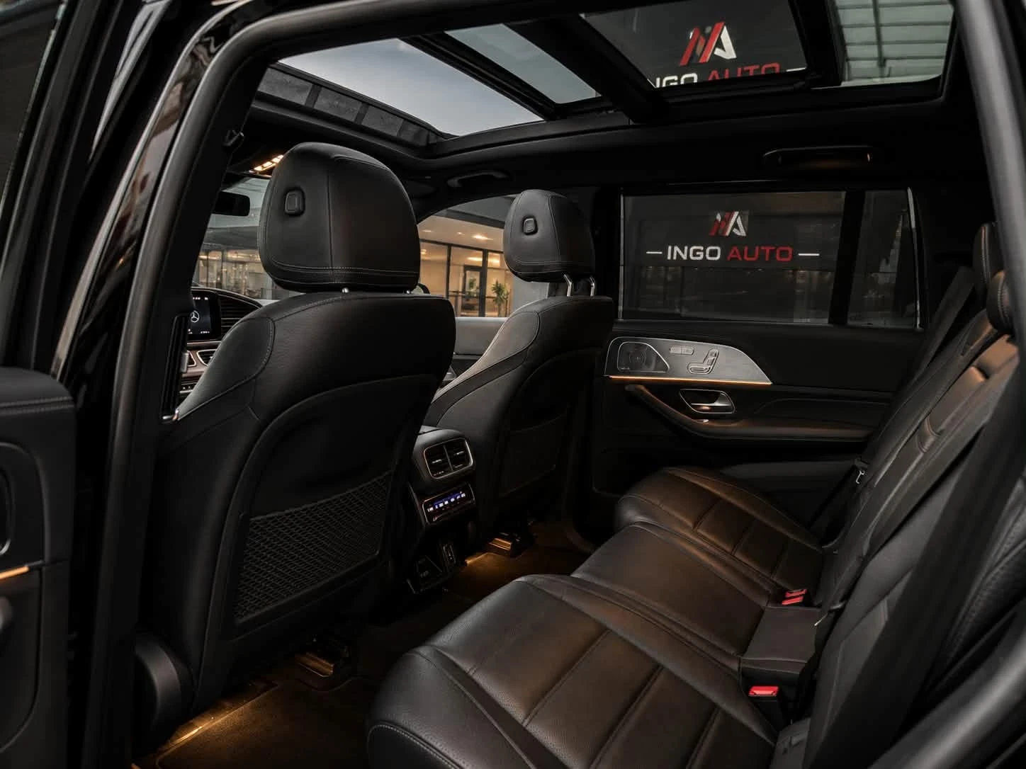 Mercedes-Benz GLS 400 D 4MATIC AMG LINE LED ПАНО BURM ЛИЗИНГ 100%, снимка 7 - Автомобили и джипове - 55247631