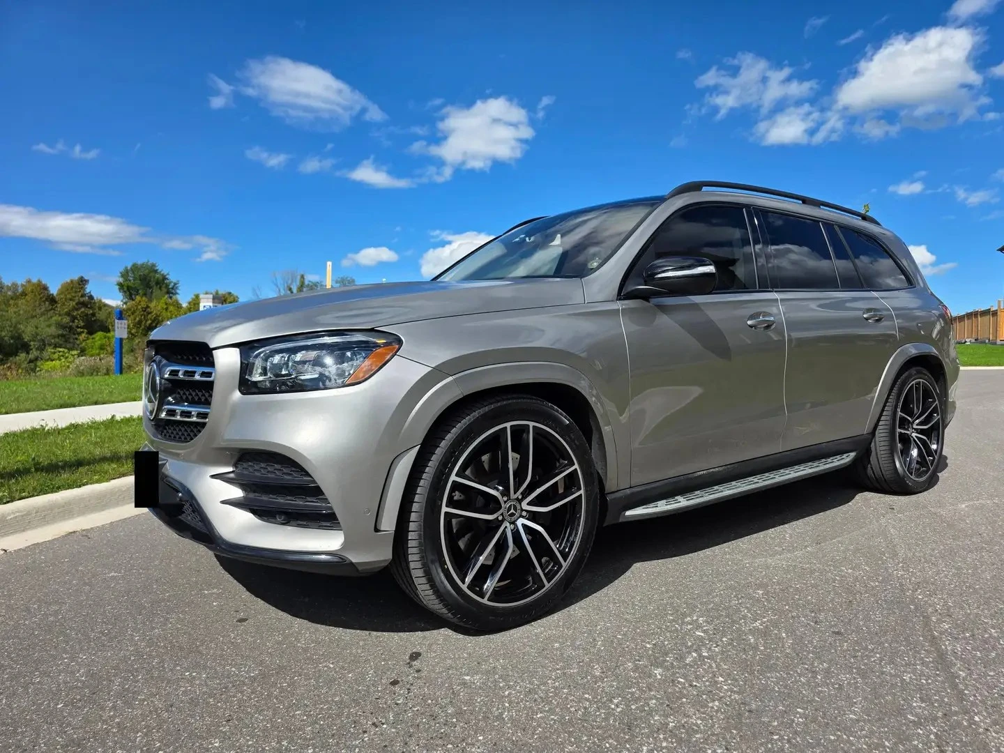 Mercedes-Benz GLS580 AMG* BURMESTER* ОБДУХ* DISTRONIC* PANO, снимка 3 - Автомобили и джипове - 55973413