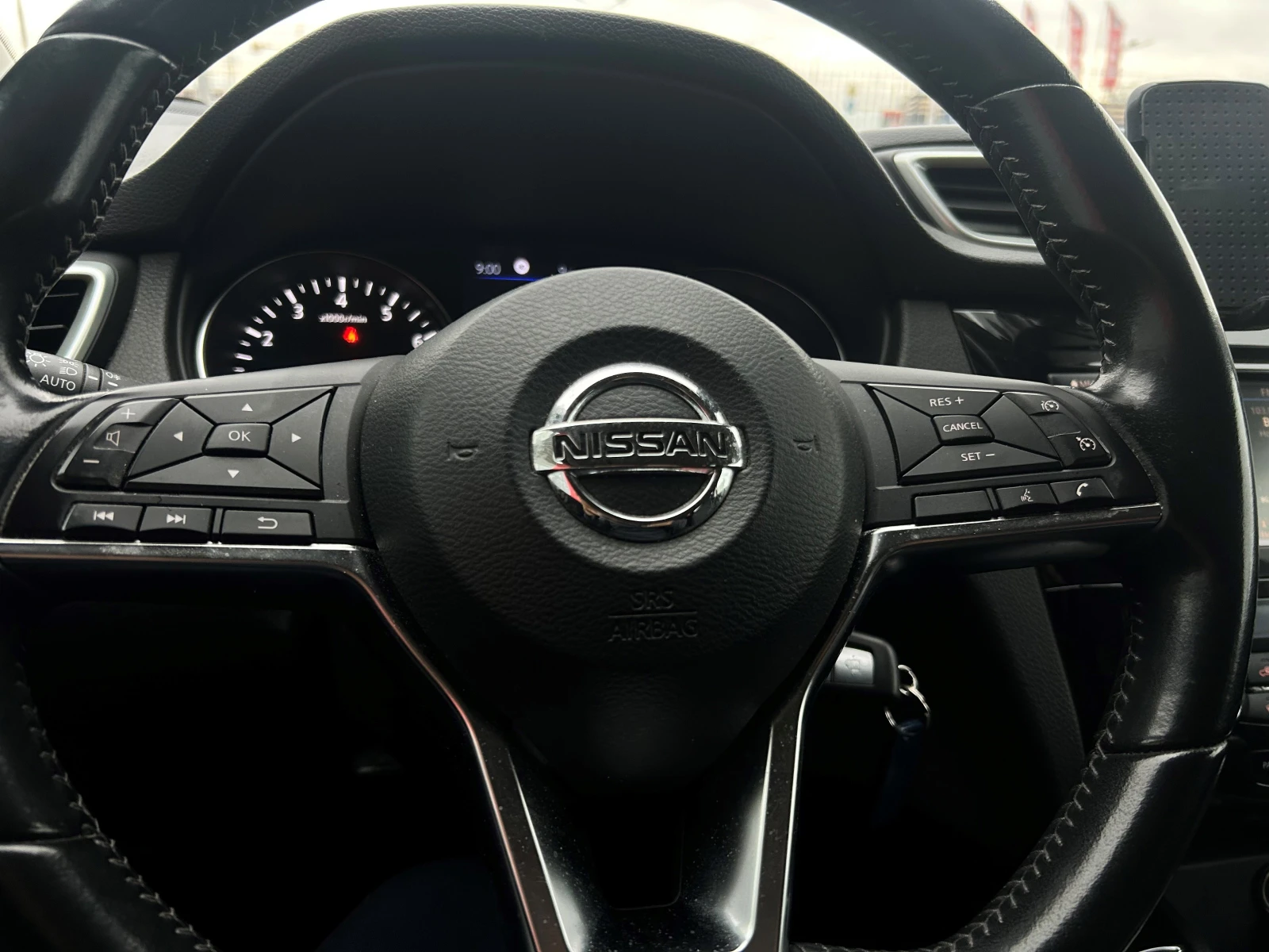 Nissan Qashqai 1.3 Acenta Plus A/T, снимка 5 - Автомобили и джипове - 56517150
