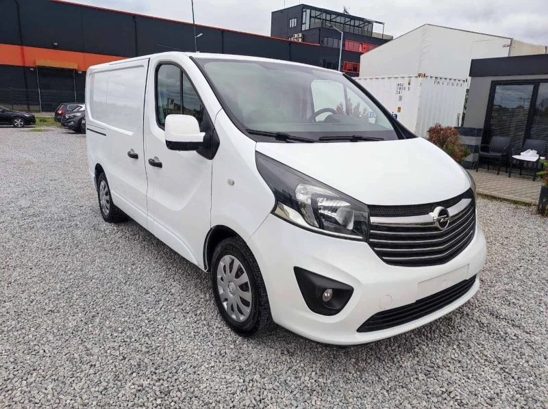 Opel Vivaro 1.6TD-120k.c., снимка 8 - Бусове и автобуси - 45550930