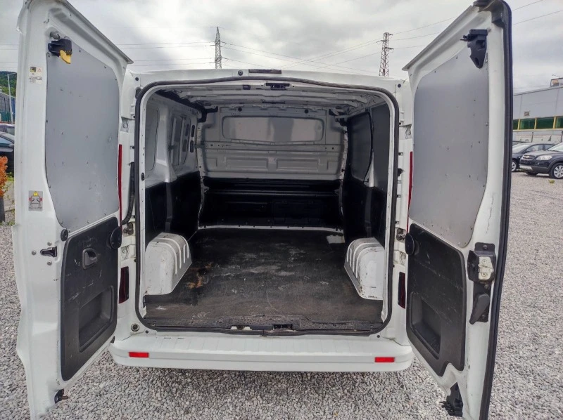 Opel Vivaro 1.6TD-120k.c., снимка 15 - Бусове и автобуси - 45550930