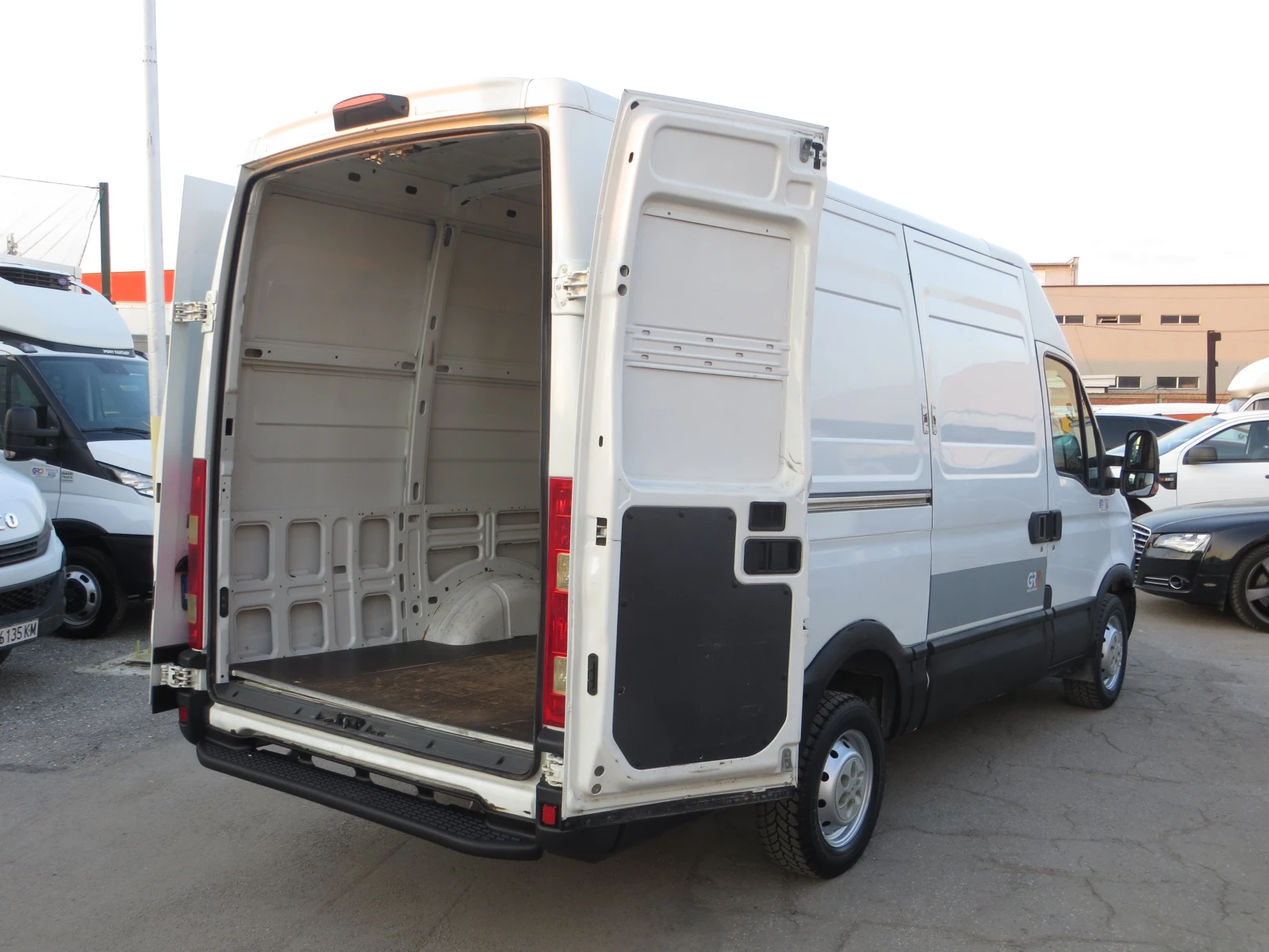 Iveco Daily 35S13-12 ���. �. ���� �� ��������� ��������� | Mobile.bg � ����������� 16