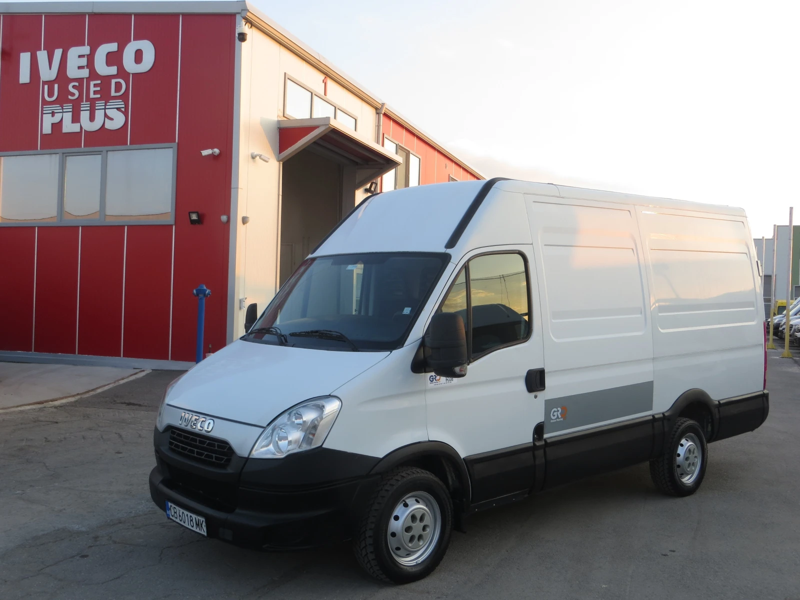 Iveco Daily 35S13-12 КУБ. М. ОБЕМ НА ТОВАРНОТО ПОМЕЩЕНИЕ