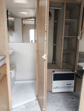 Каравана Chateau Cantara 2000, снимка 6 - Каравани и кемпери - 53646997