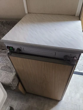 Каравана Chateau Cantara 2000, снимка 7 - Каравани и кемпери - 53646997