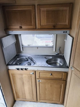 Каравана Chateau Cantara 2000, снимка 12 - Каравани и кемпери - 53646997