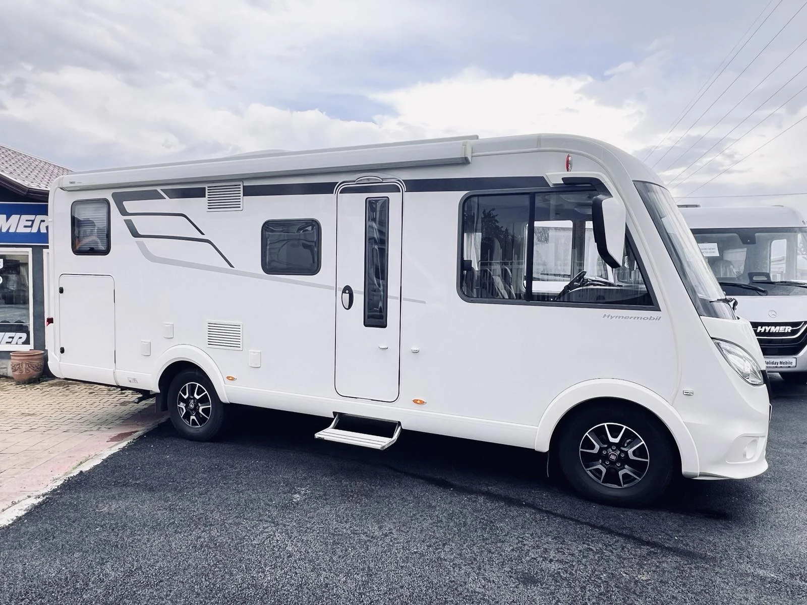 Кемпер HYMER / ERIBA I 580 3500 kg. ДВОЕН ПОД КЛИМАТИК TV - изображение 6