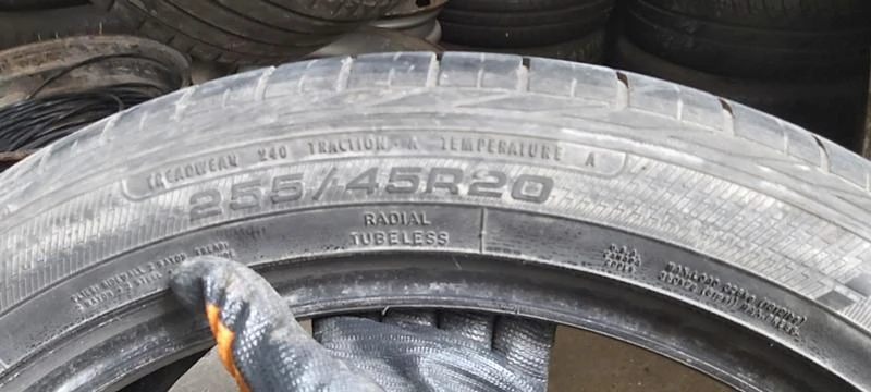 Гуми Летни 255/45R20, снимка 6 - Гуми и джанти - 32282530