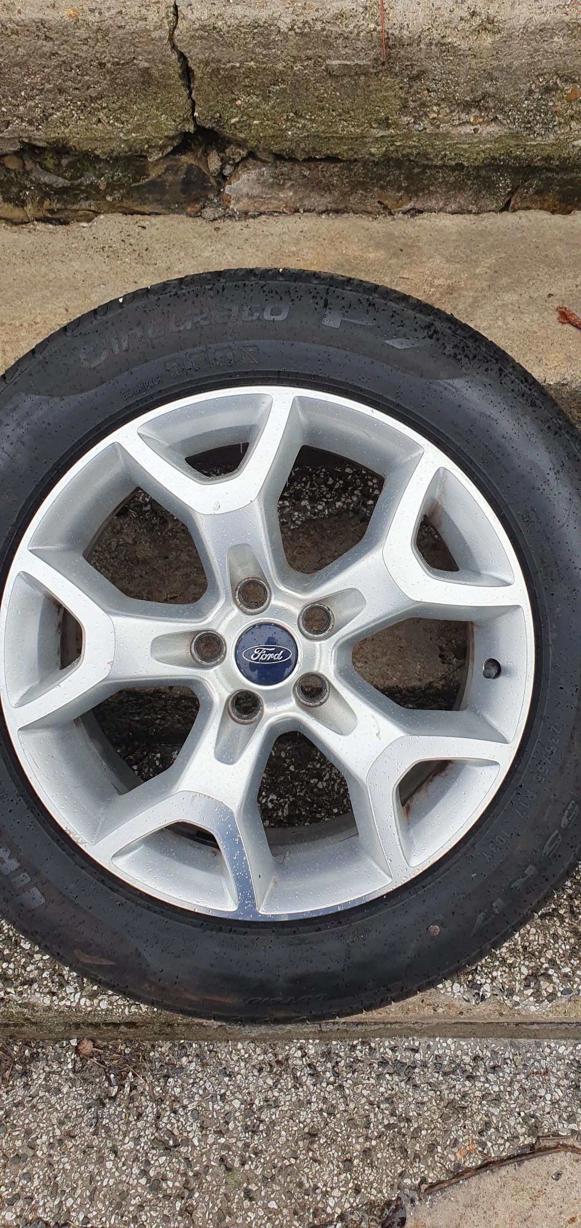    235/55R17  Ford | Mobile.bg   1