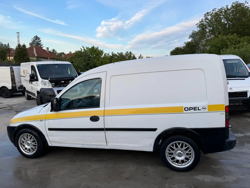 Opel Combo 1.3 M-JET, снимка 8 - Автомобили и джипове - 47293405