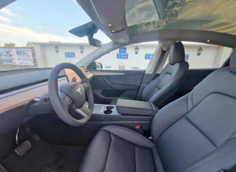 Tesla Model Y  4х4 Европейска , снимка 8 - Автомобили и джипове - 46432371