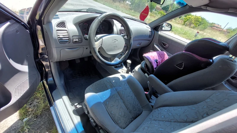 Hyundai Accent, снимка 10 - Автомобили и джипове - 47742528