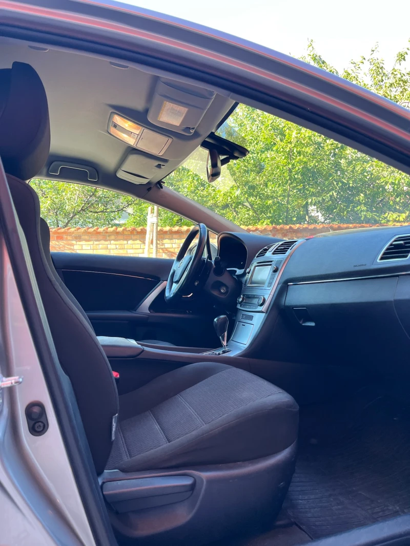 Toyota Avensis III Седан (T27) 1.8 VVT-i, снимка 15 - Автомобили и джипове - 51665182