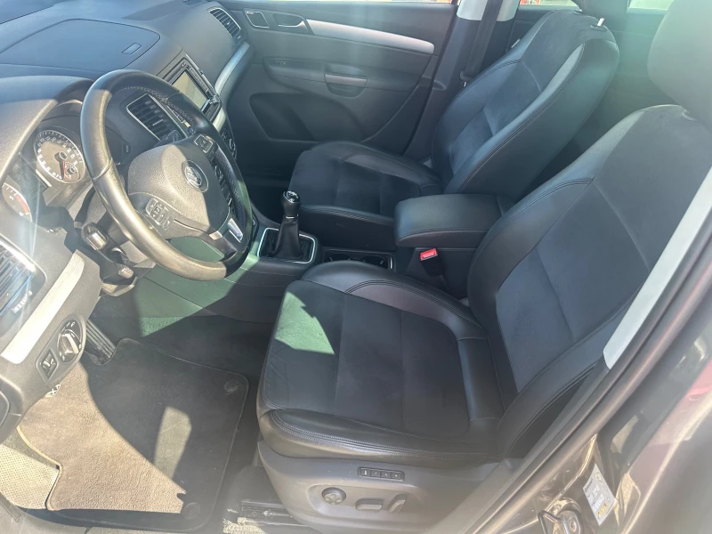 VW Sharan 2.0TDI 170k.c#HIGHTLINE#LED#XENON#ALCANTARA#NAVI, снимка 10 - Автомобили и джипове - 51576625
