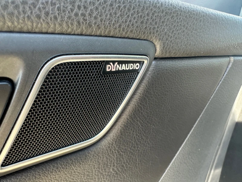 VW Sharan 2.0TDI 170k.c#HIGHTLINE#LED#XENON#ALCANTARA#NAVI, снимка 16 - Автомобили и джипове - 51576625